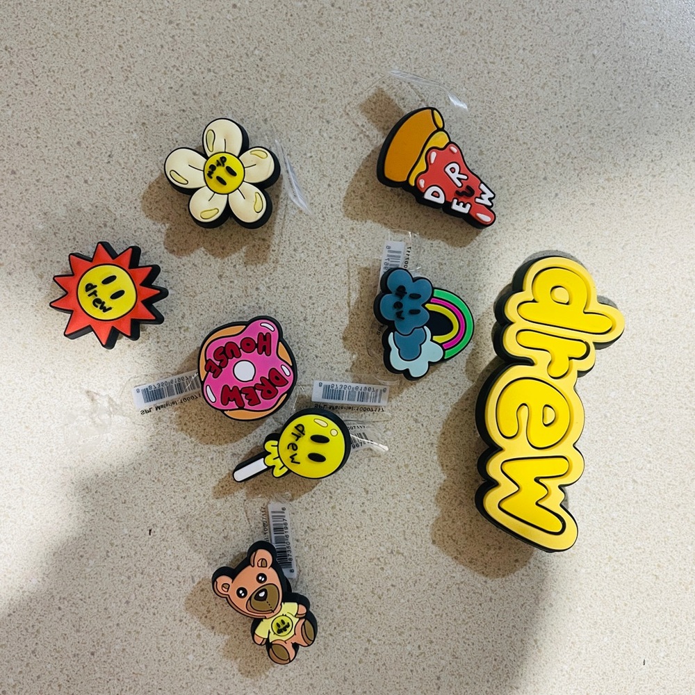 Crocs charms - Picture 2 of 4